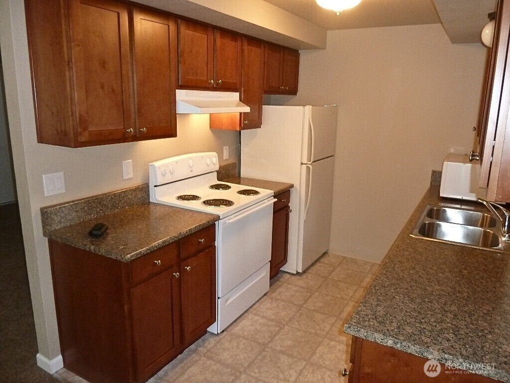 18332 Hurst Road Property Photo 6