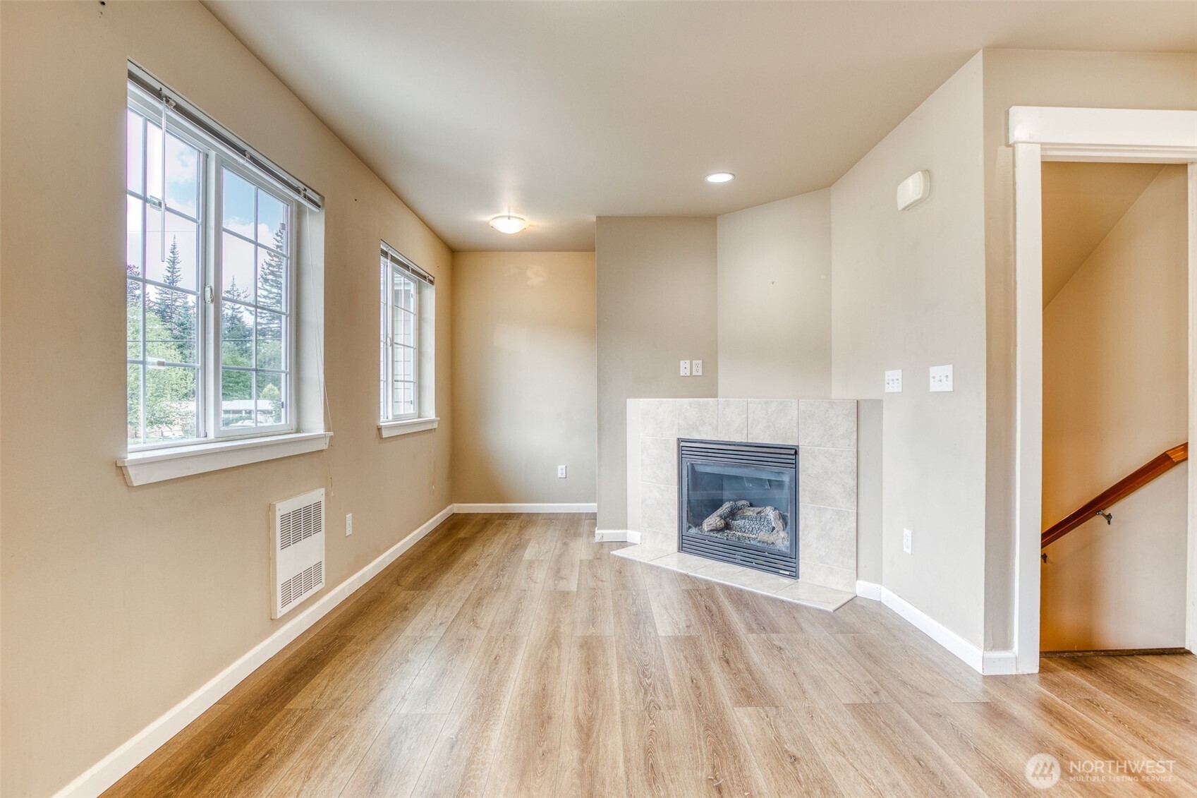 1727 98th Pl Property Photo 6