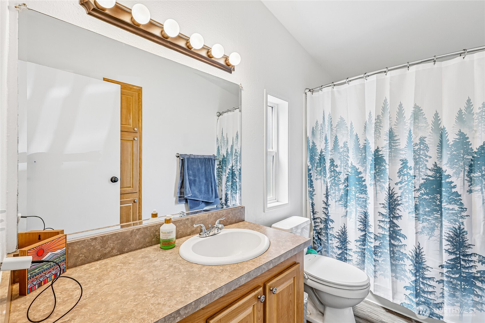 463 Cain Lake Rd Property Photo 6
