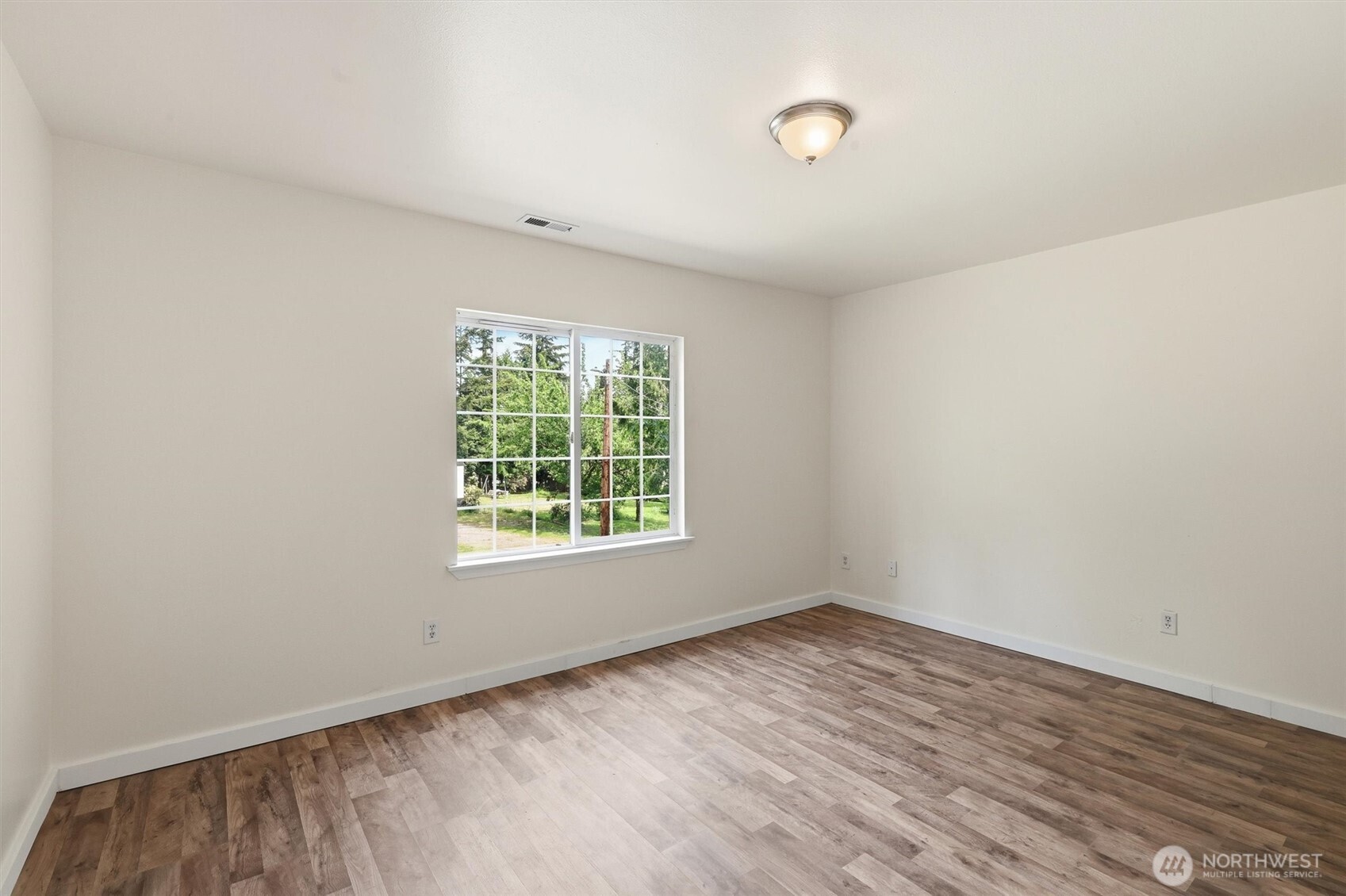 1719 Hemlock Drive Property Photo 15