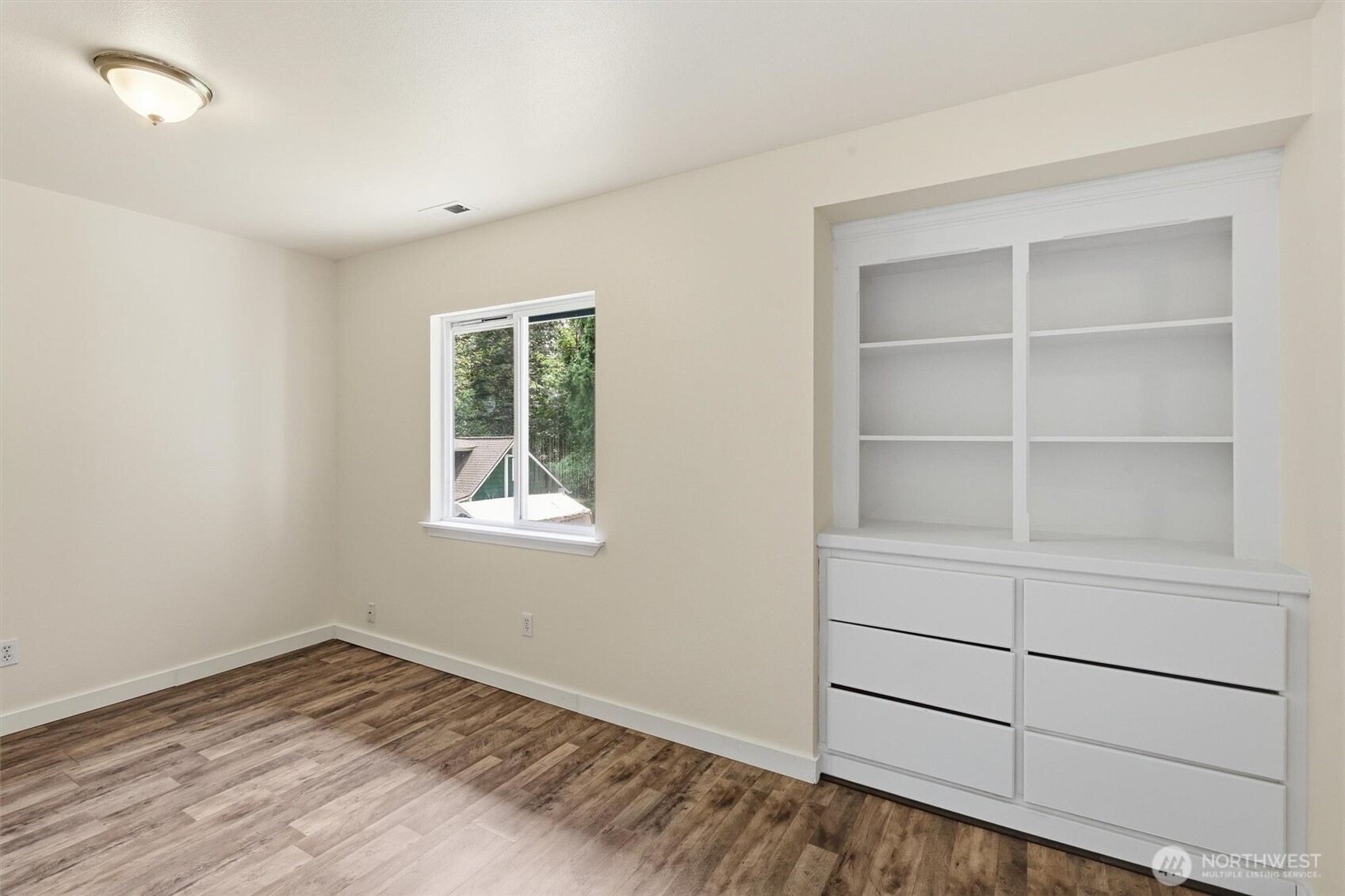 1719 Hemlock Drive Property Photo 15
