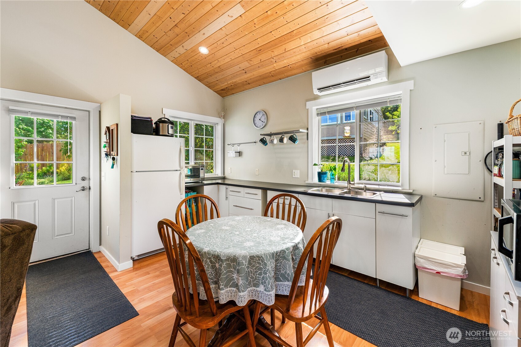 50 Ranchos Road Property Photo 26
