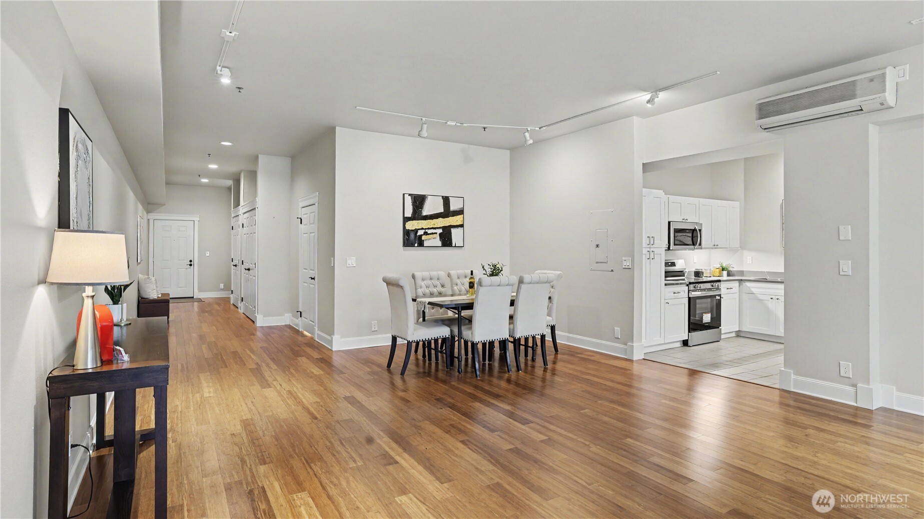 526 1st Avenue 314 Property Photo 5