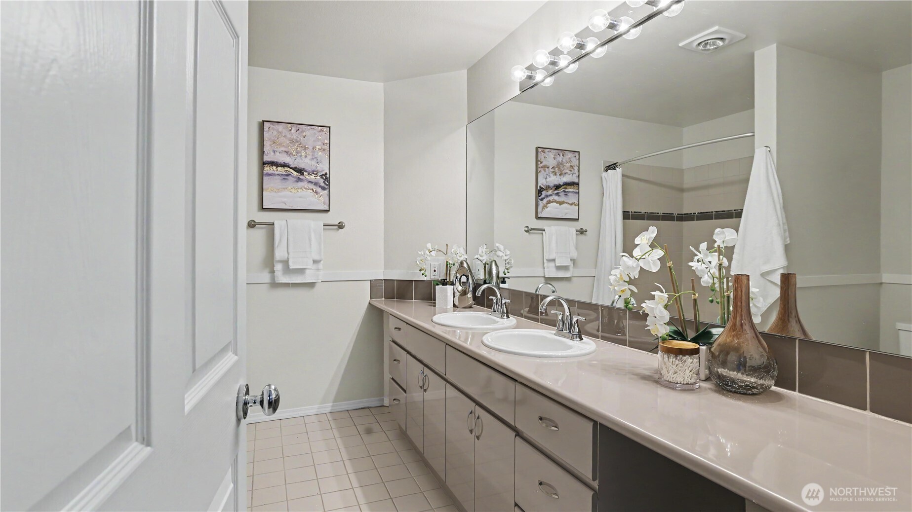 526 1st Avenue 314 Property Photo 16