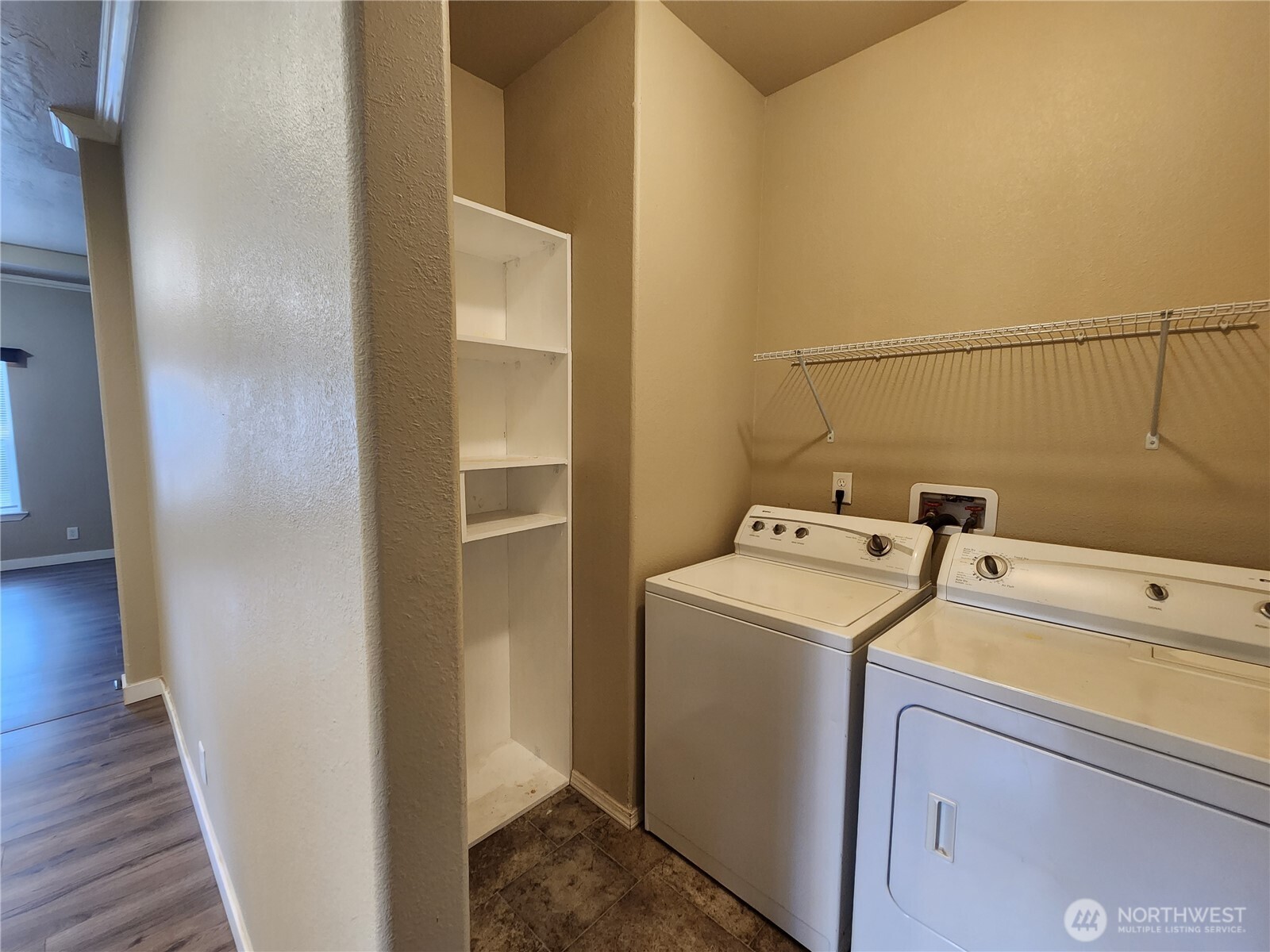 2165 Lynnette Place Property Photo 10