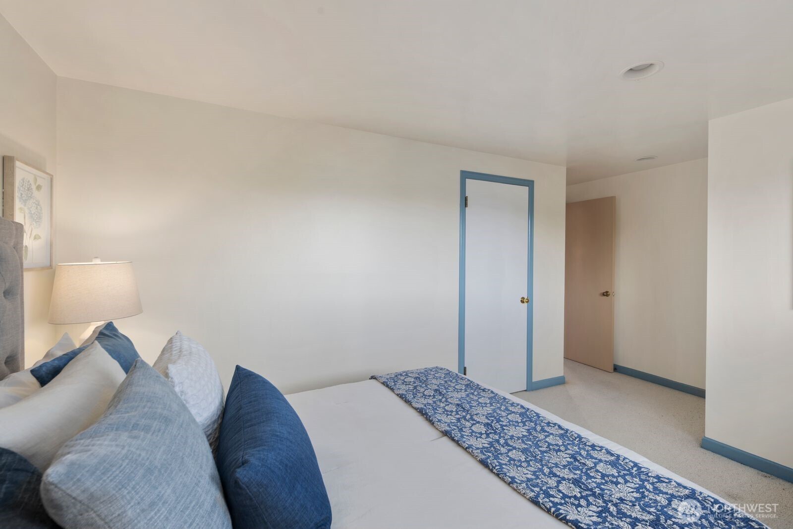 8433 221st Place Property Photo 11