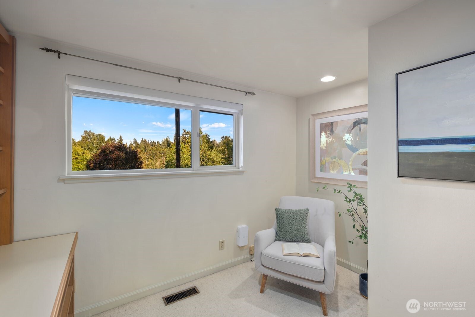 8433 221st Place Property Photo 13