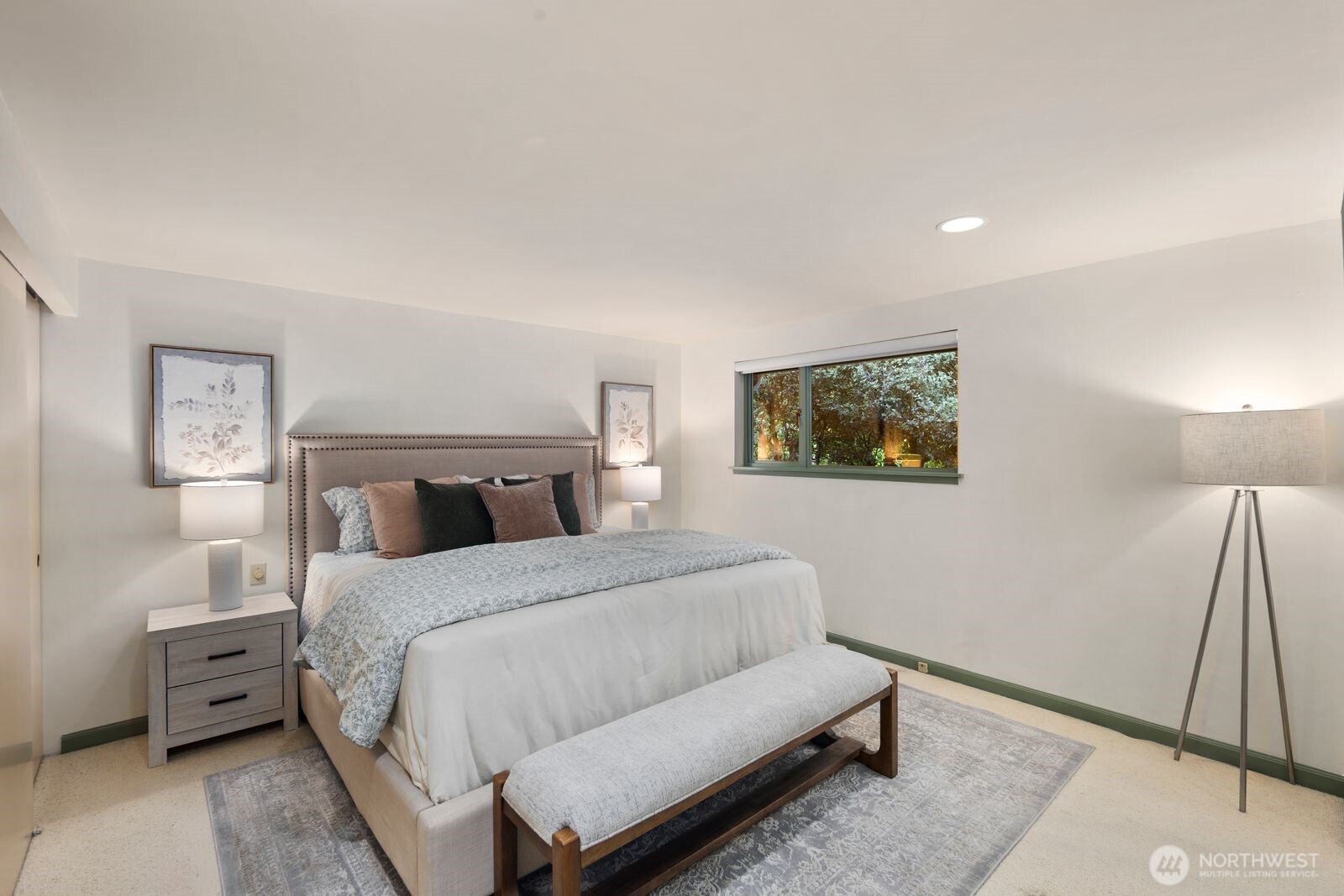 8433 221st Place Property Photo 16