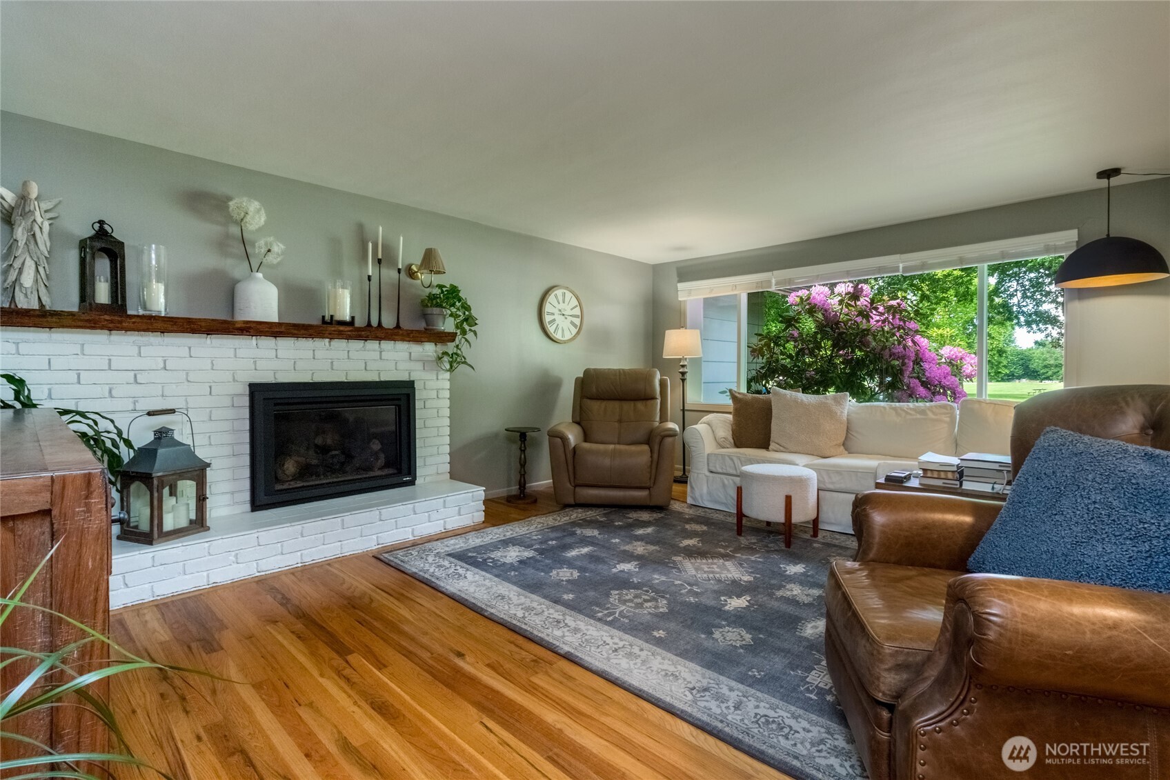 1935 Hilbrooke Drive Property Photo 4