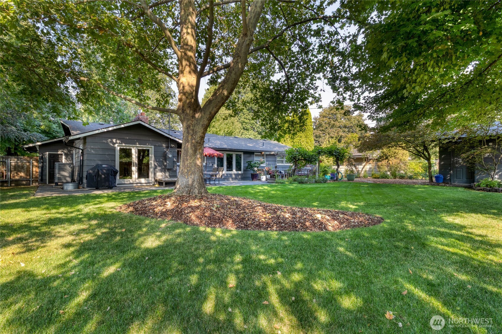1935 Hilbrooke Drive Property Photo 32
