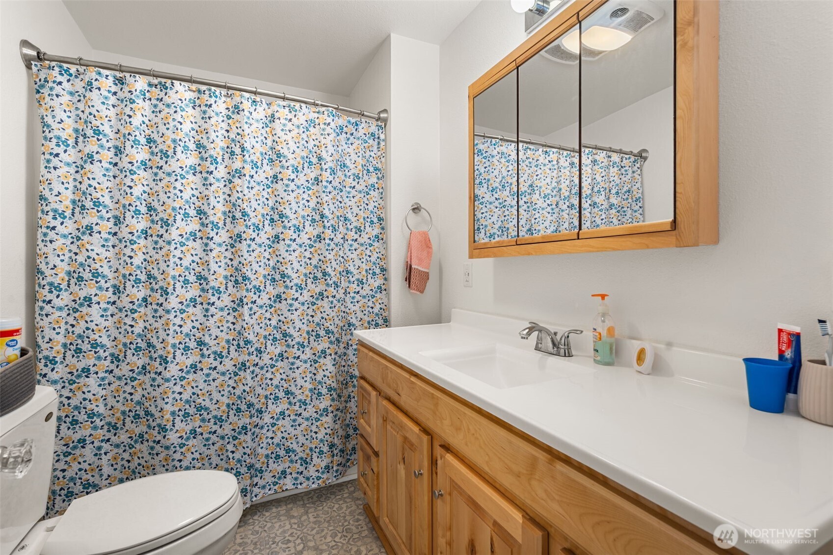 702 King Road Property Photo 11