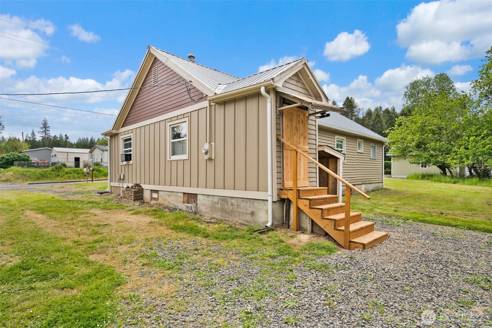 702 King Road Property Photo 17