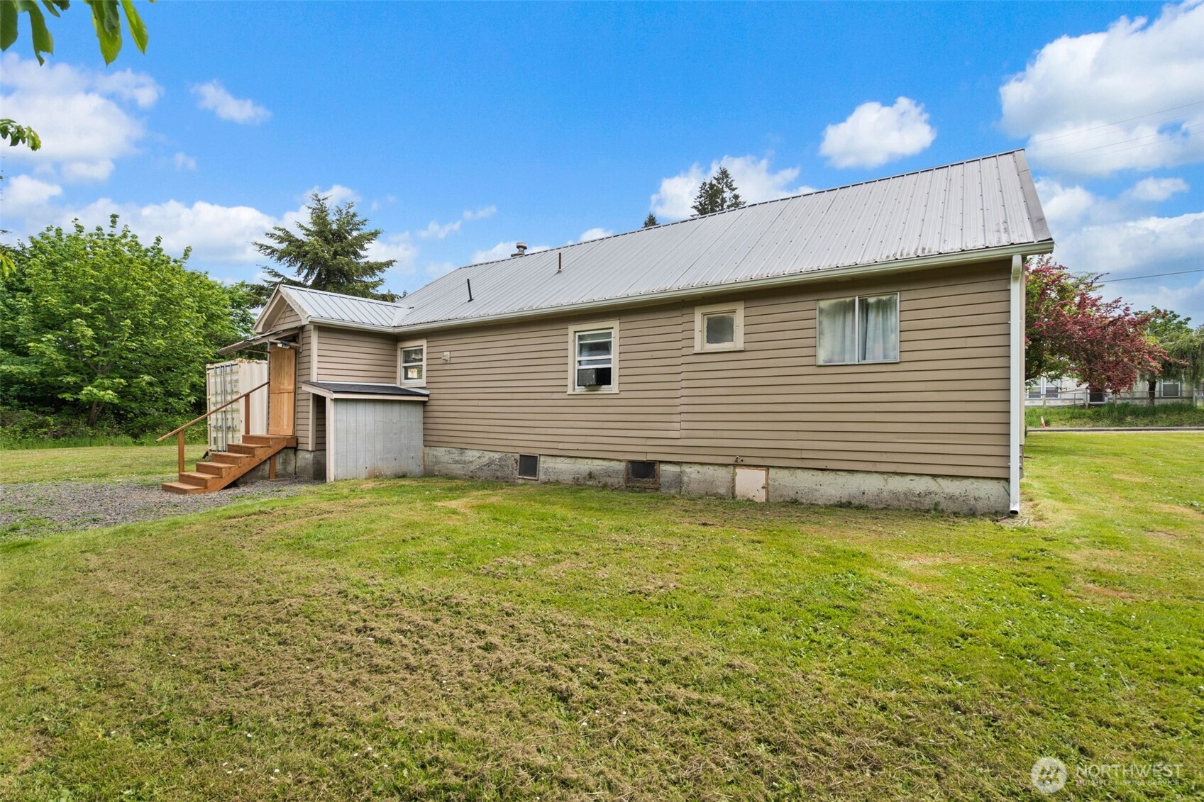 702 King Road Property Photo 18
