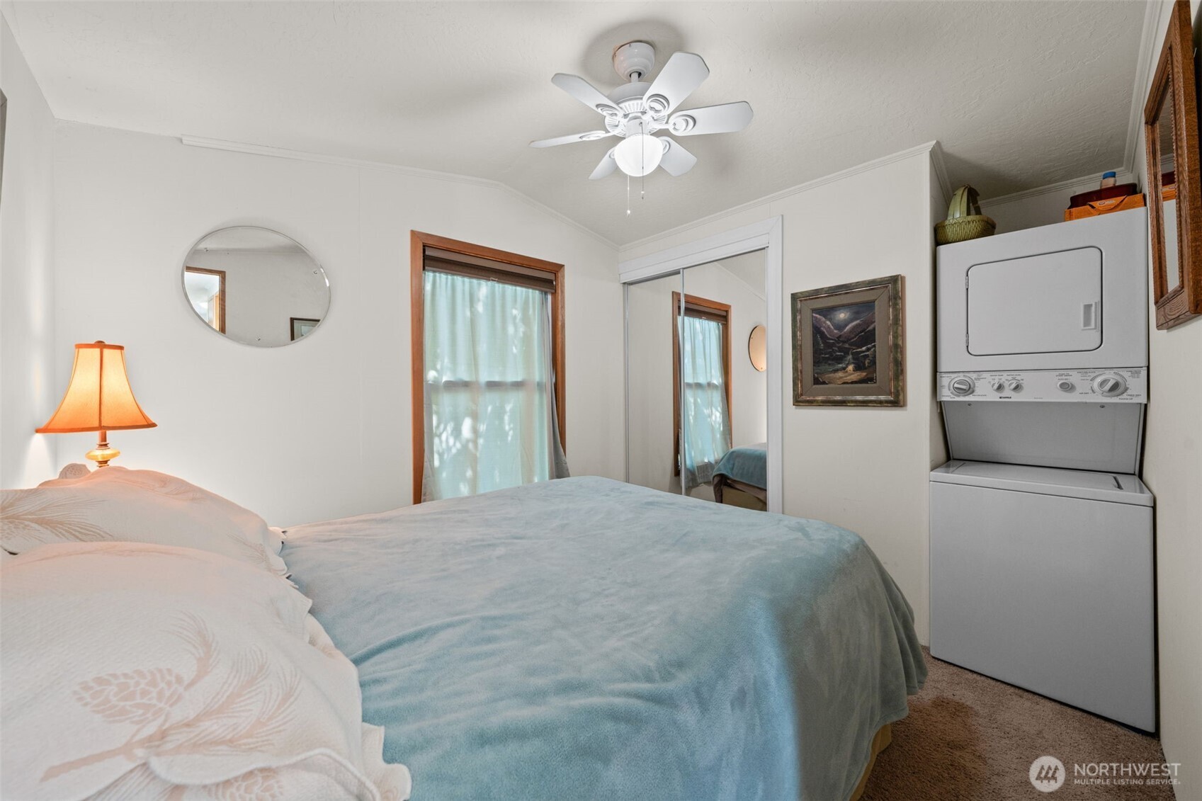 90 Lakeshore Place Property Photo 18