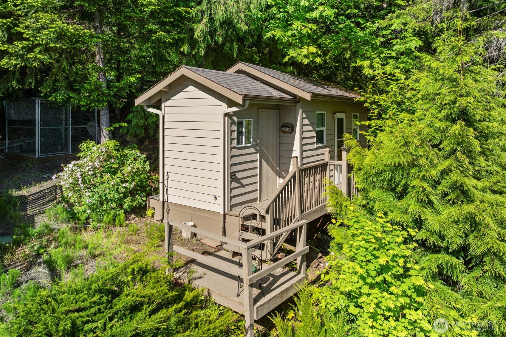 90 Lakeshore Place Property Photo 20