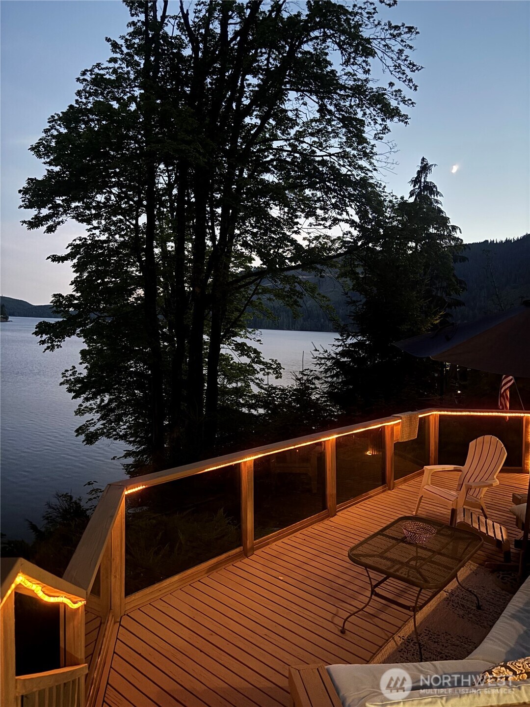 90 Lakeshore Place Property Photo 26