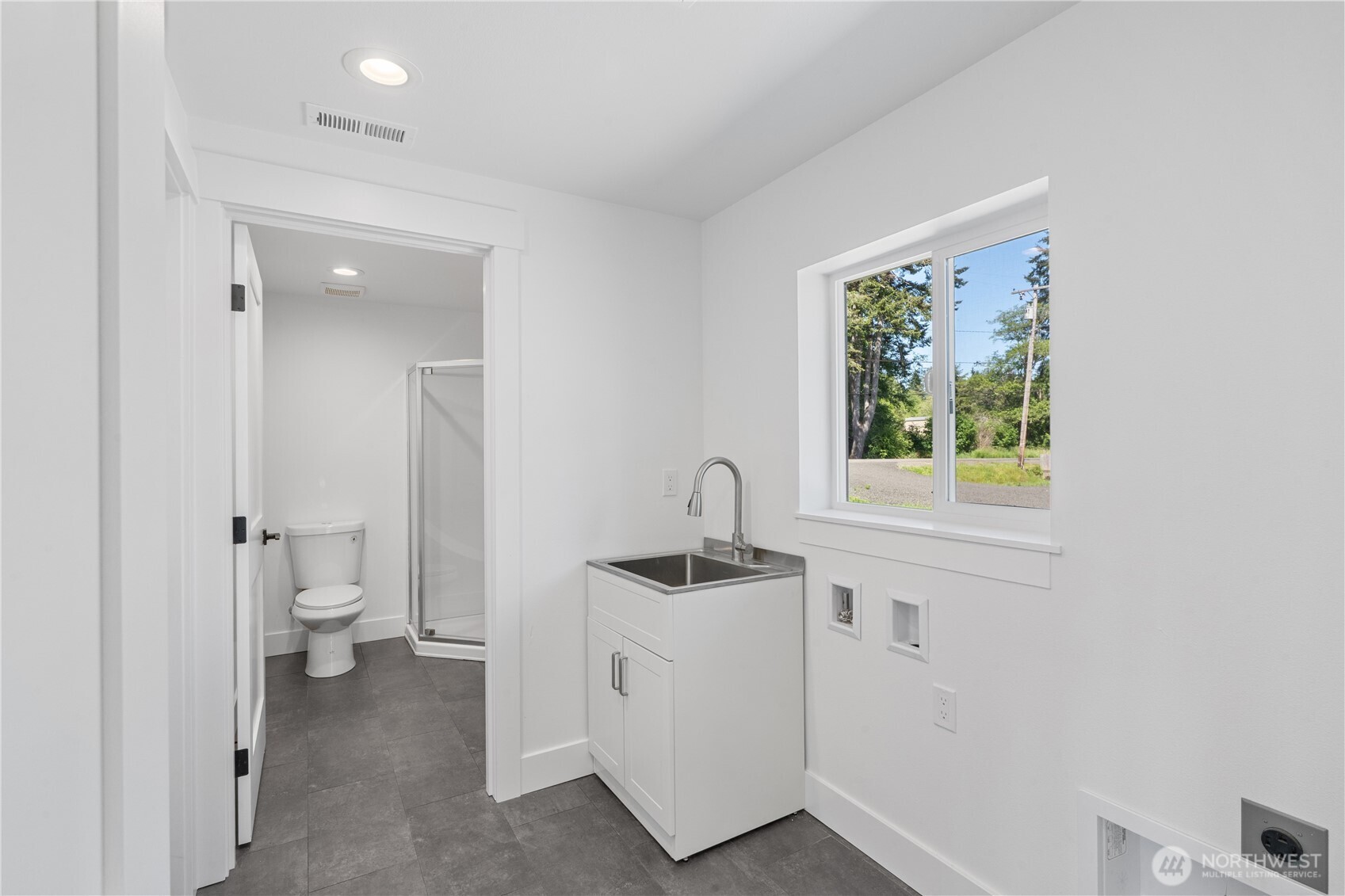 1112 Brook Drive Property Photo 19