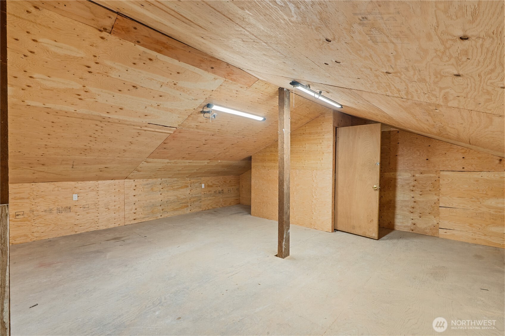 1112 Brook Drive Property Photo 26