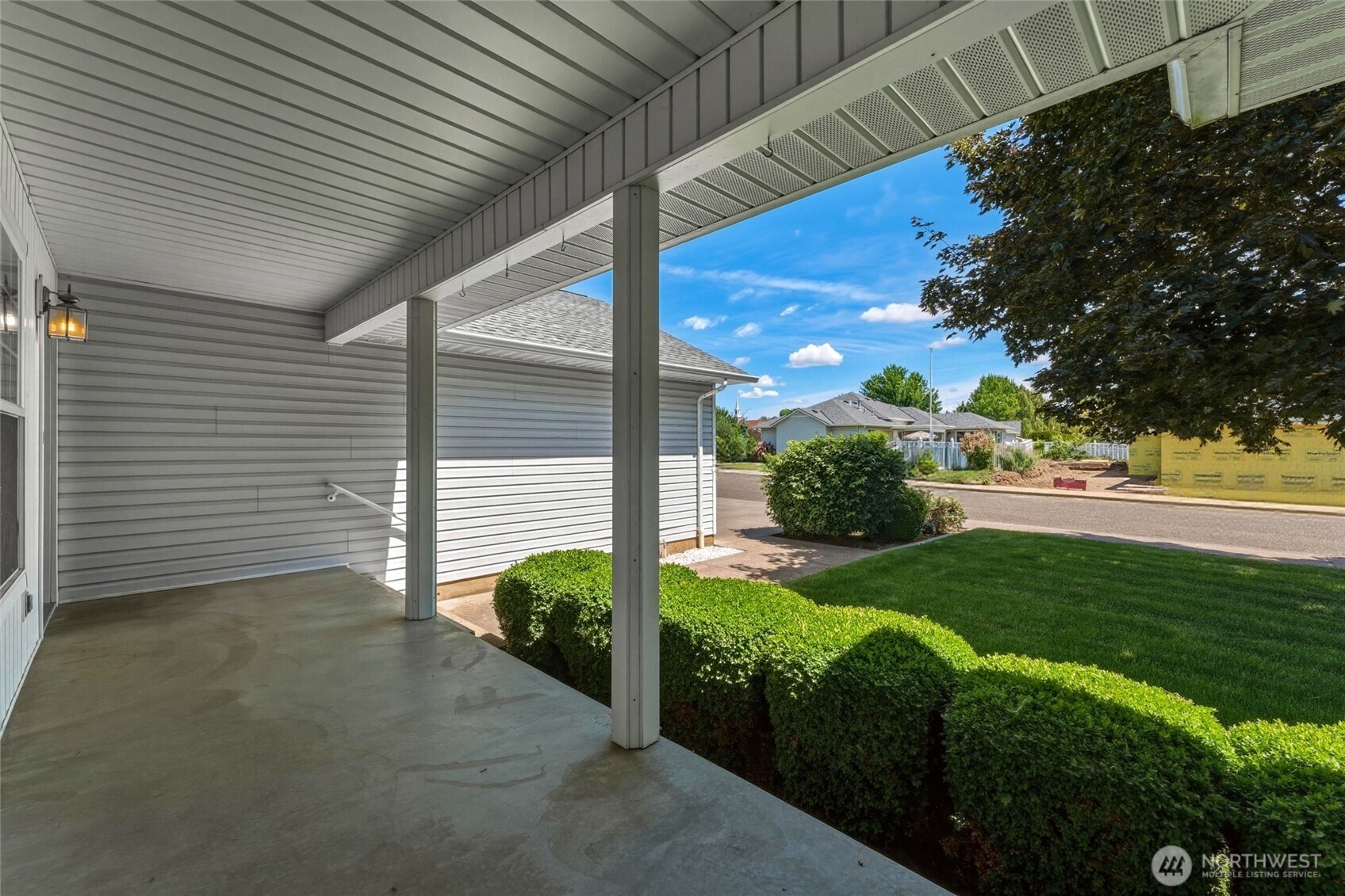 22 Parkwood Circle Property Photo 2