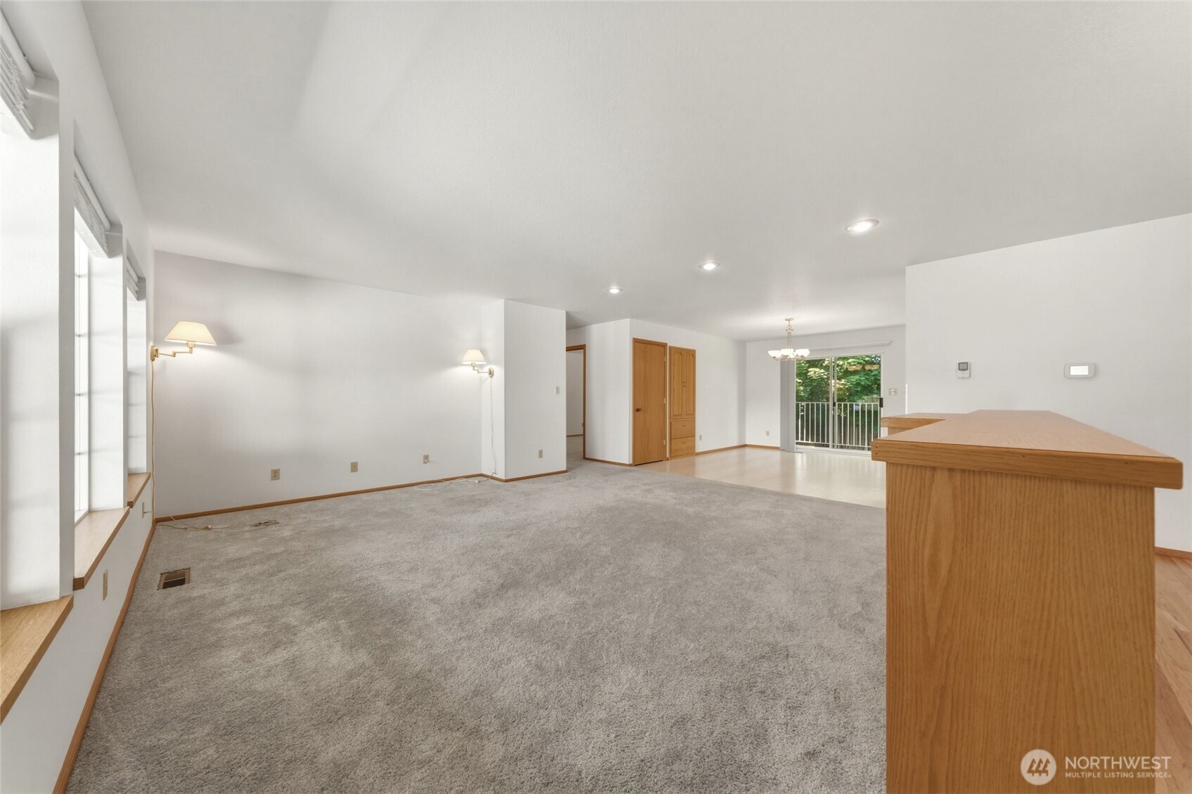22 Parkwood Circle Property Photo 4