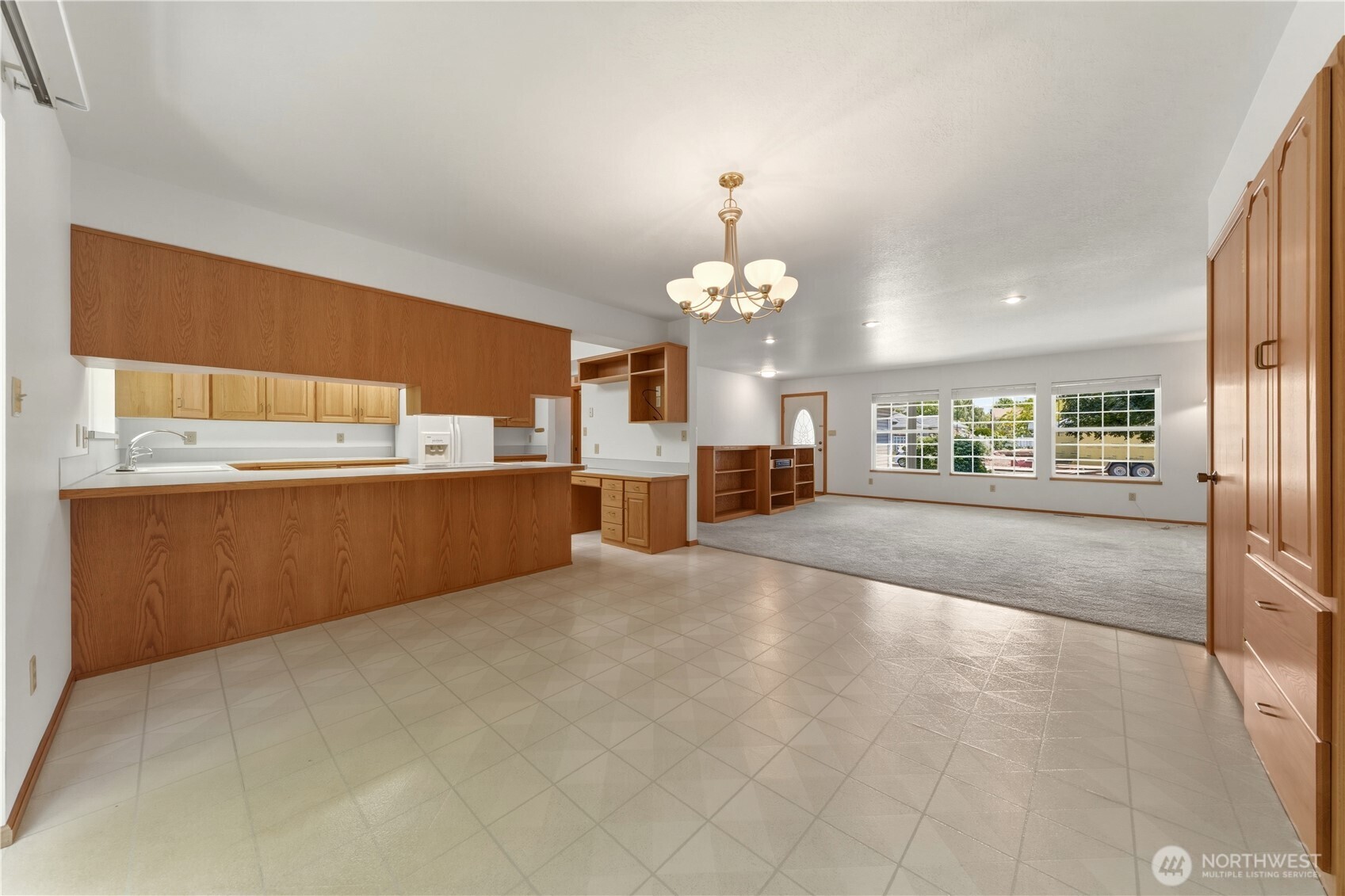 22 Parkwood Circle Property Photo 6