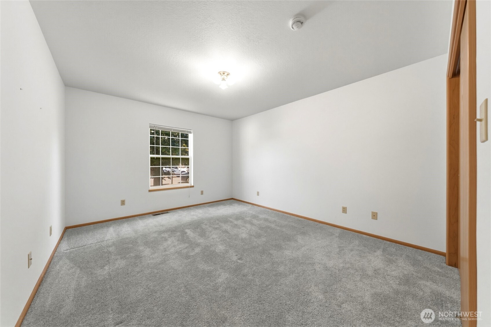 22 Parkwood Circle Property Photo 20