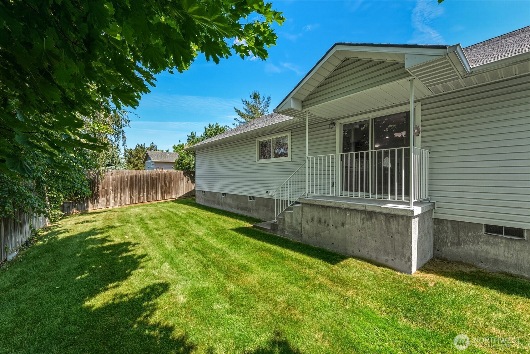 22 Parkwood Circle Property Photo 24