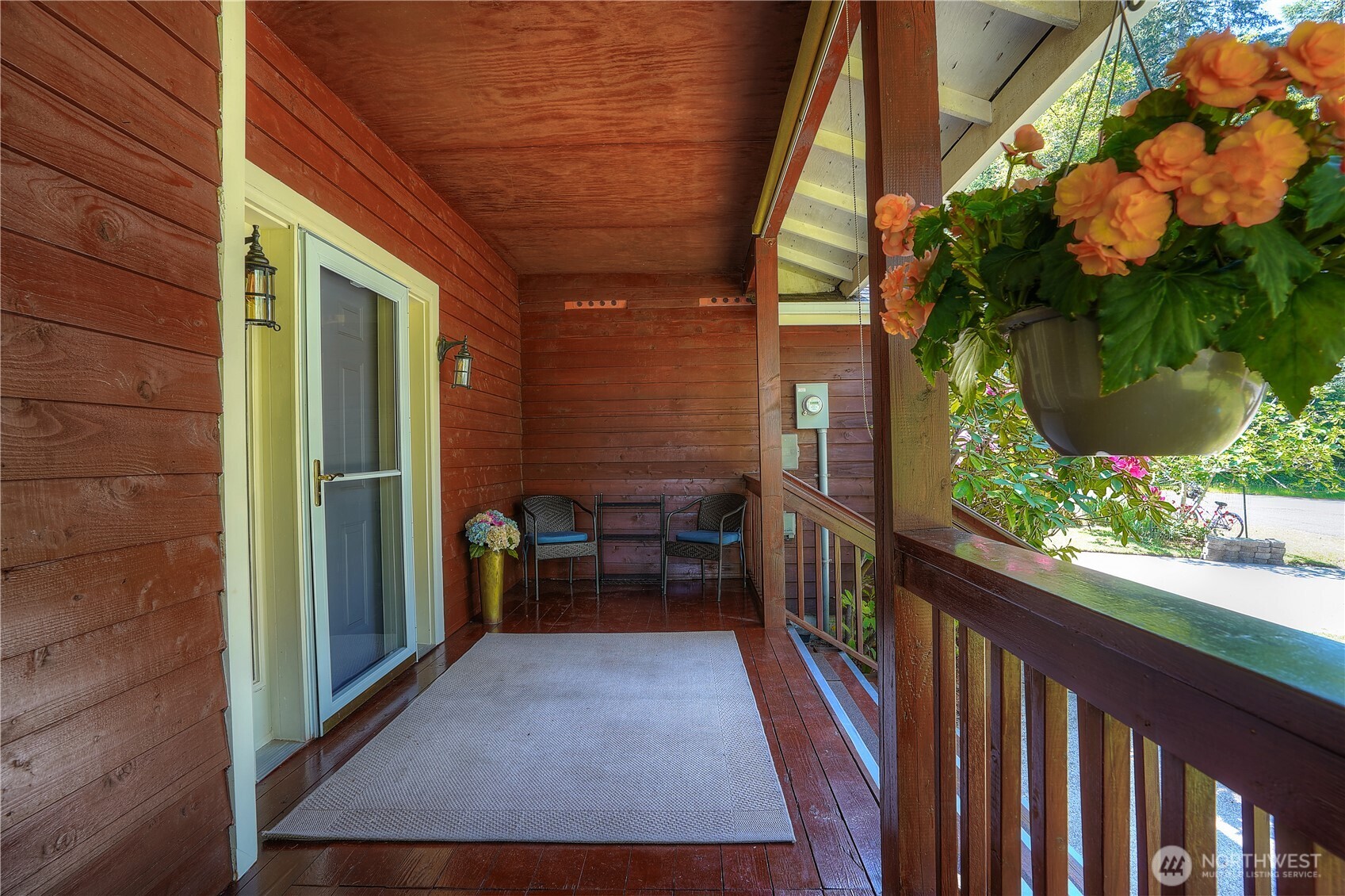 10717 Suncrest Drive Property Photo 3