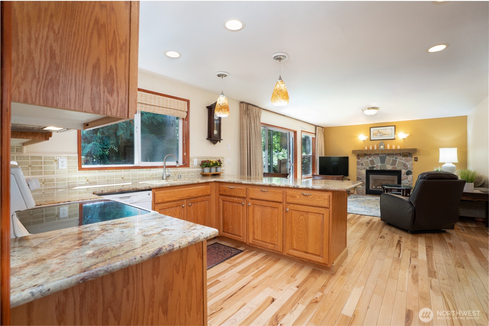 10717 Suncrest Drive Property Photo 8
