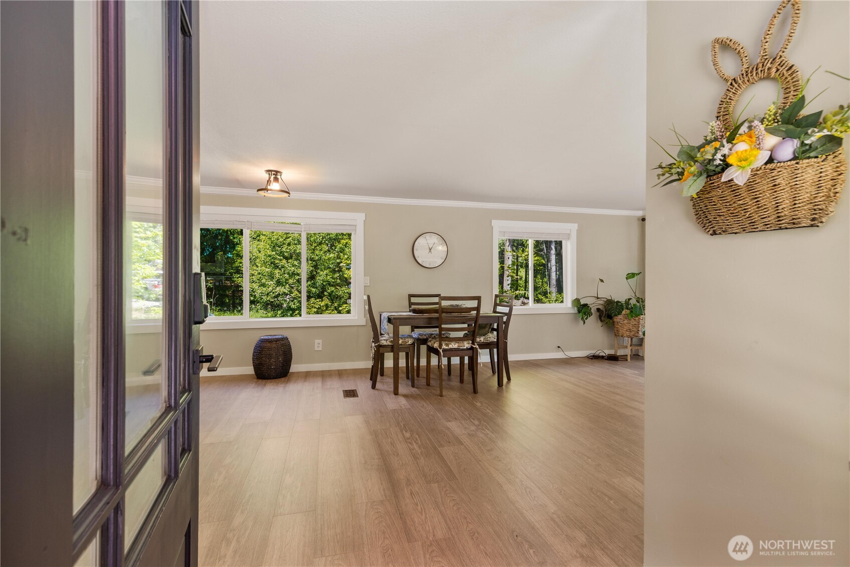561 Sun Island Drive Property Photo 10