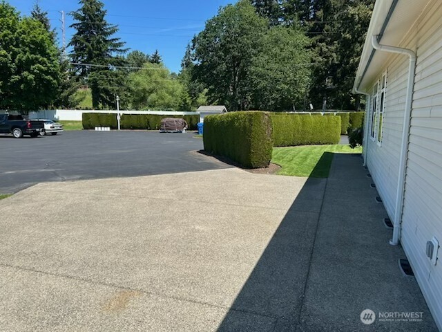 1526 135th Street Property Photo 14