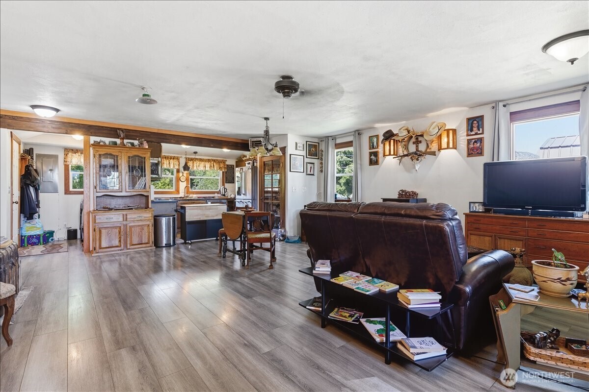 458 Partello Park Property Photo 15