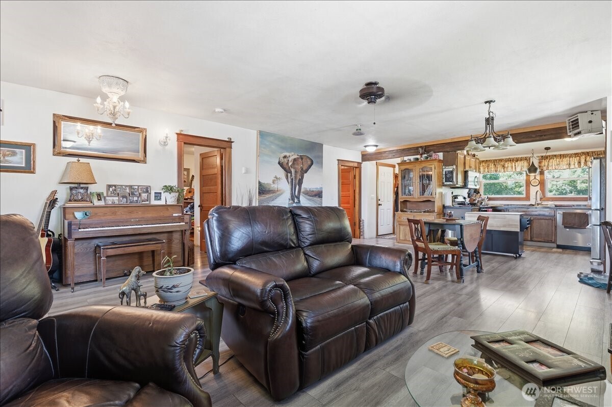 458 Partello Park Property Photo 16