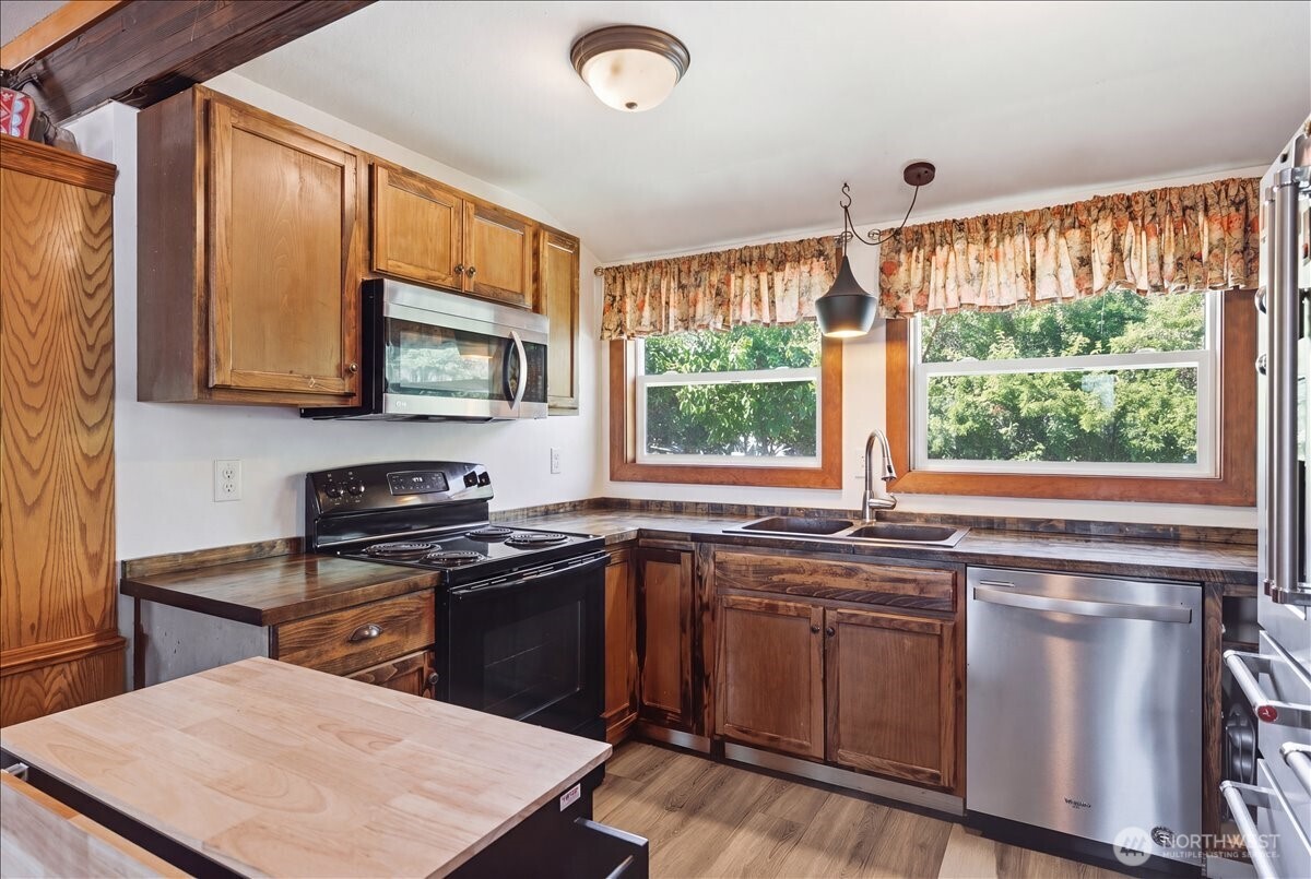 458 Partello Park Property Photo 18