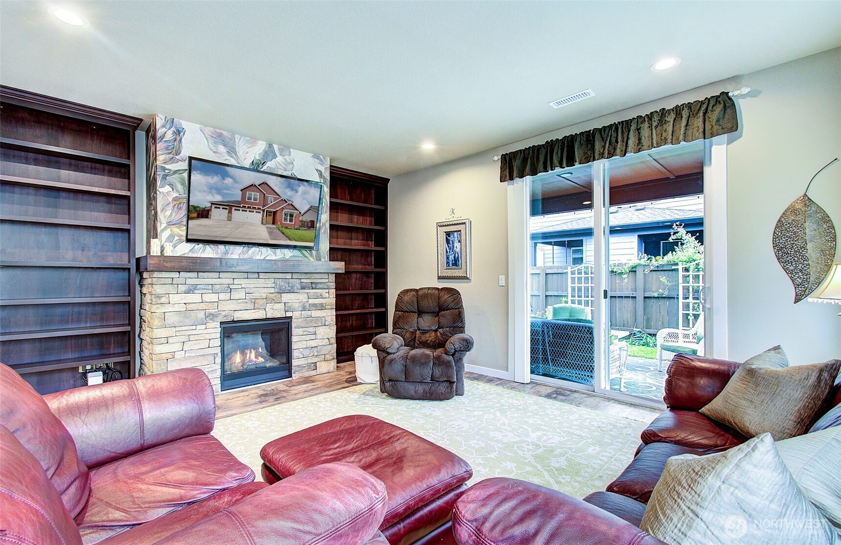 1919 Se 25th Way Property Photo 8
