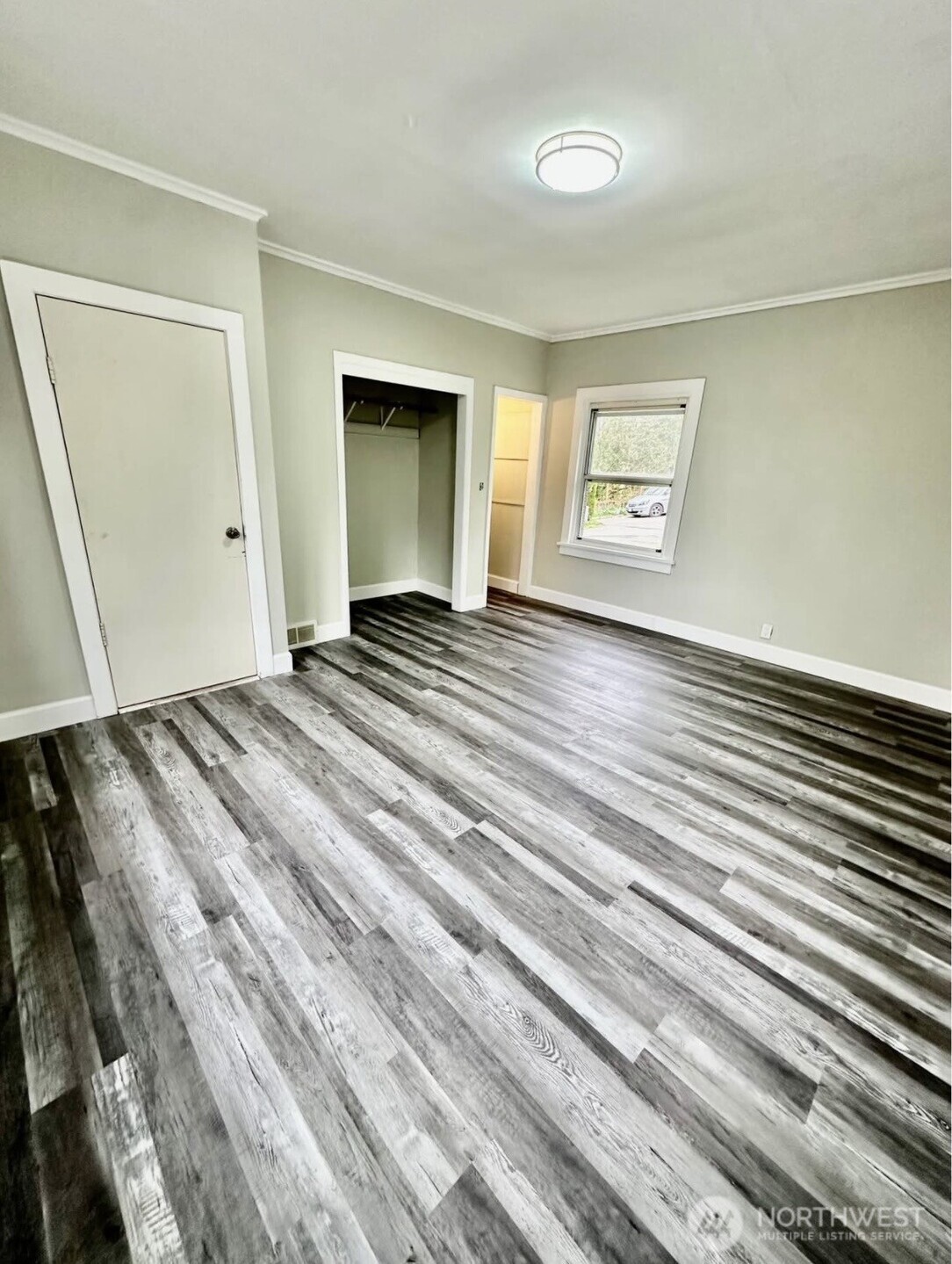 10033 Des Moines Memorial Drive Property Photo 6