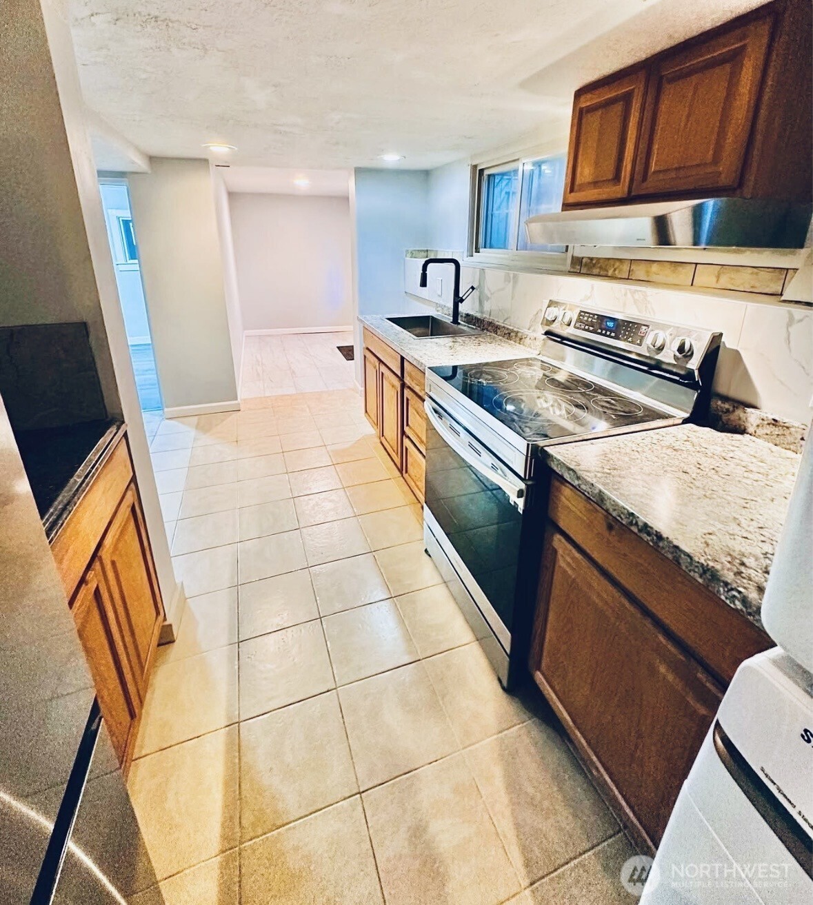 10033 Des Moines Memorial Drive Property Photo 18