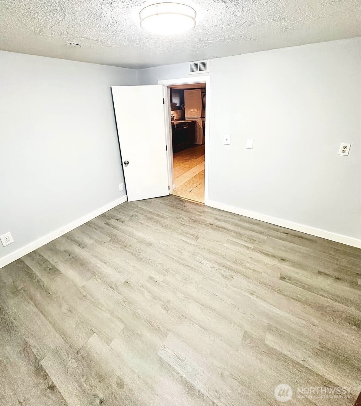 10033 Des Moines Memorial Drive Property Photo 20