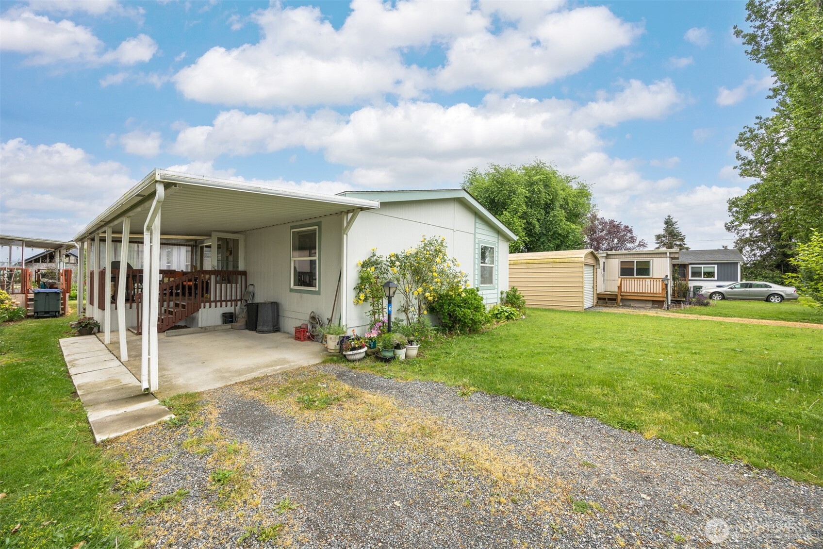 380 E Pole Road 6 Property Photo 1