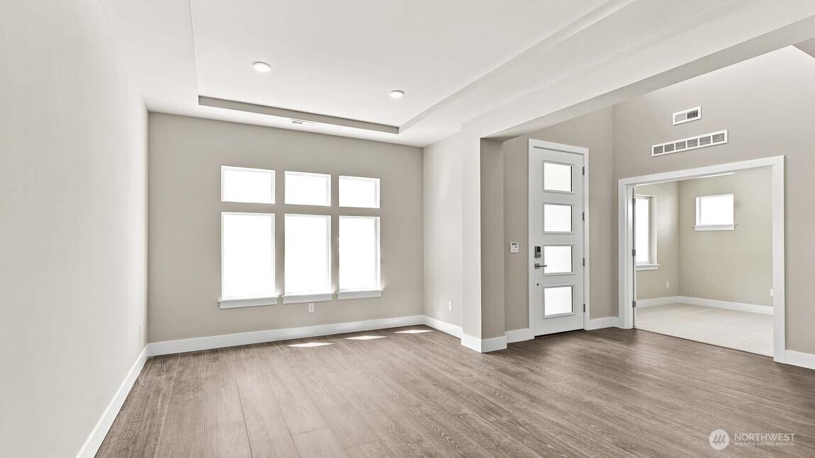 5313 91st Way Property Photo 2
