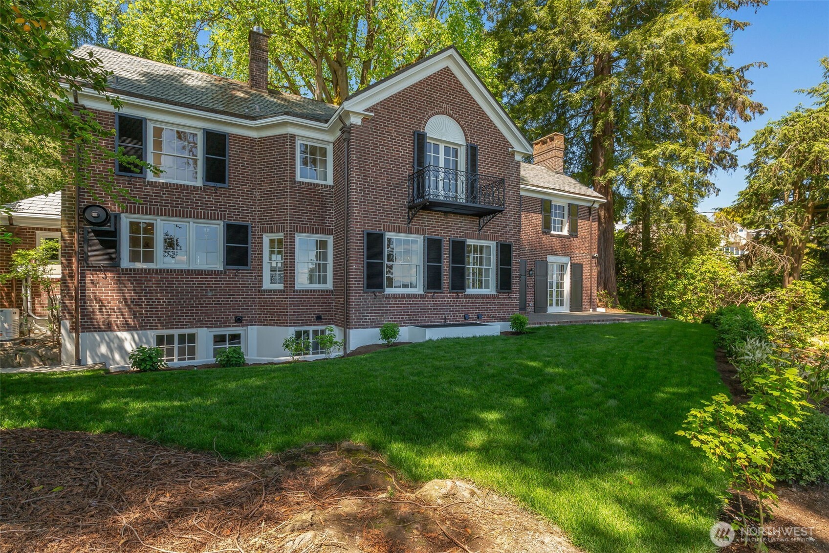 700 Mcgilvra Boulevard Property Photo 37