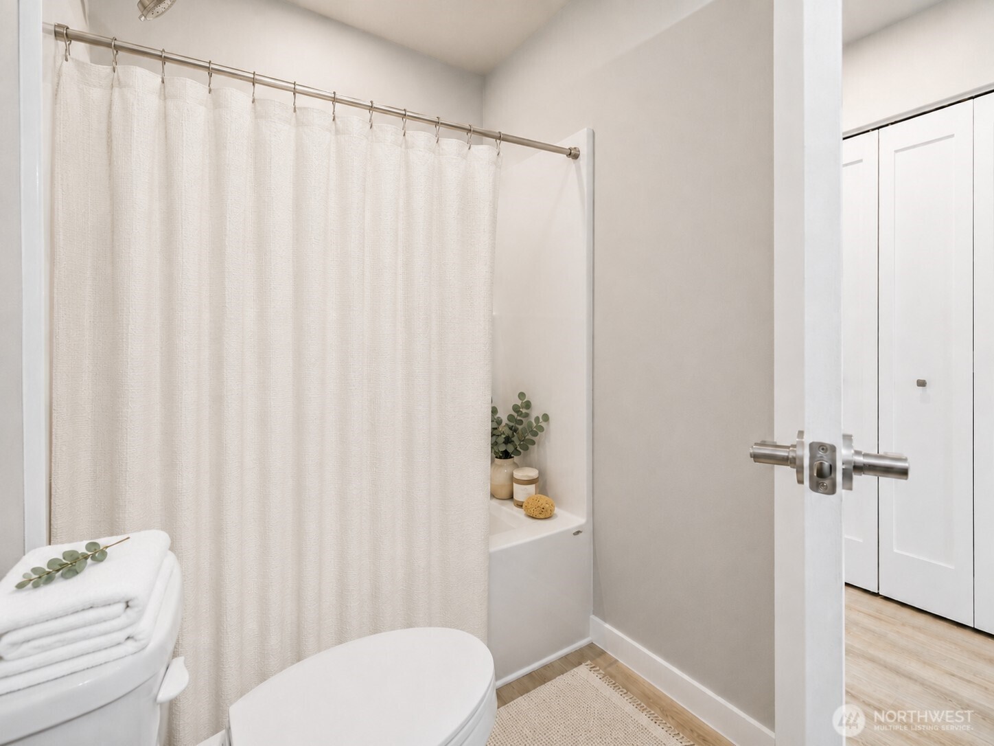 4132 Lakeview Avenue Property Photo 16
