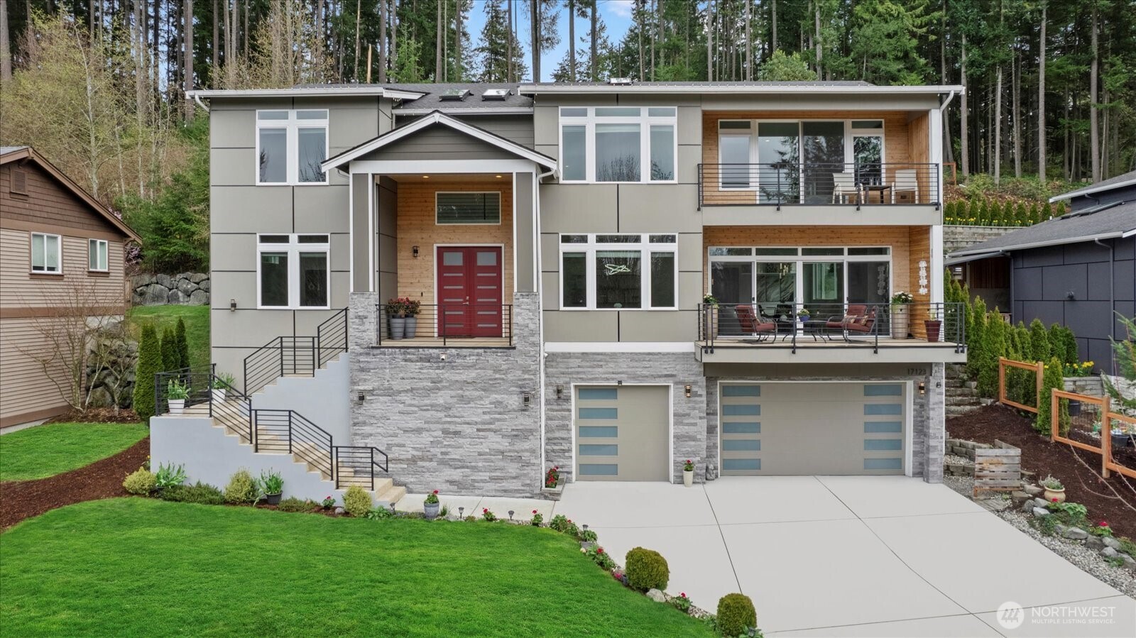 17123 69th Place Property Photo 1