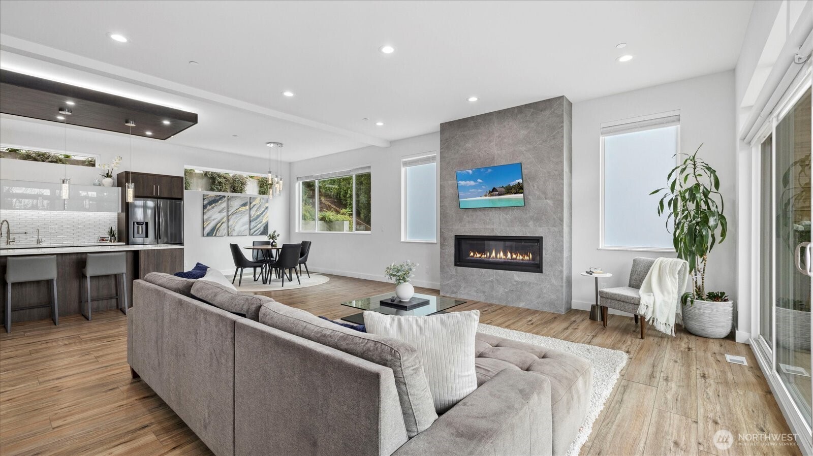 17123 69th Place Property Photo 4