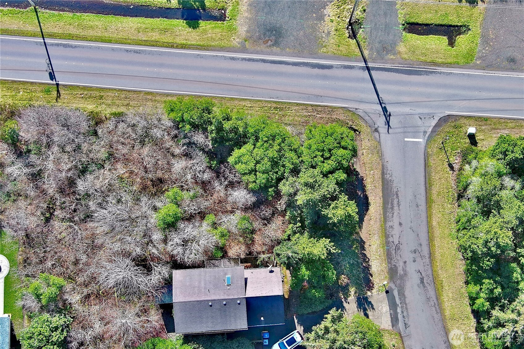 998 Texmar Avenue Property Photo 7