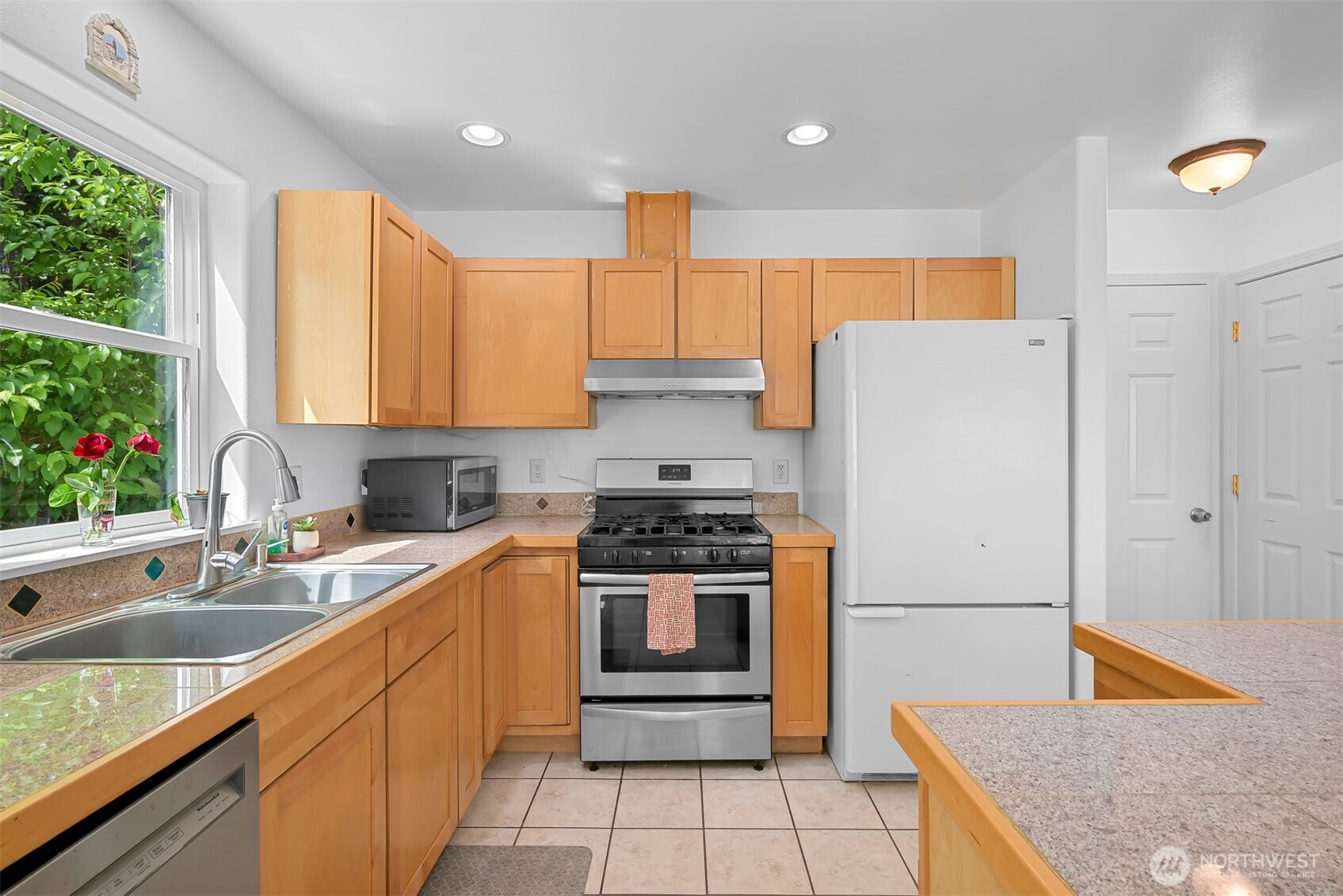 156 Windward Drive Property Photo 11