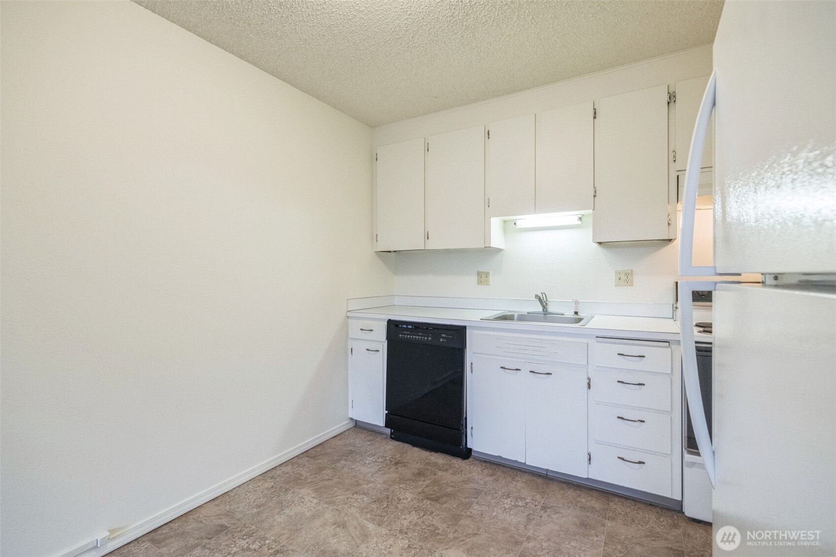 1020 S 20th Avenue Property Photo 7
