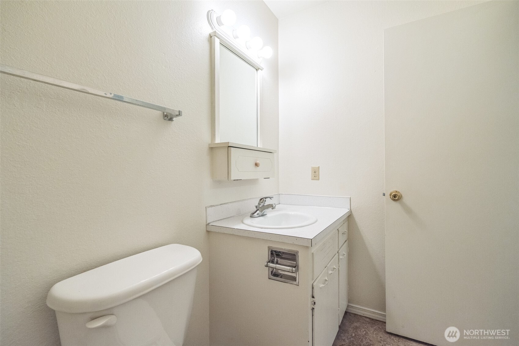 1020 S 20th Avenue Property Photo 10