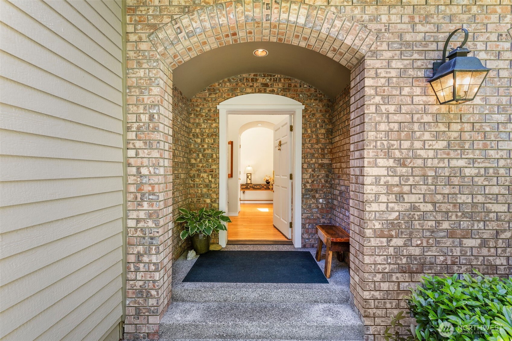 203 Baycliff Drive Property Photo 3