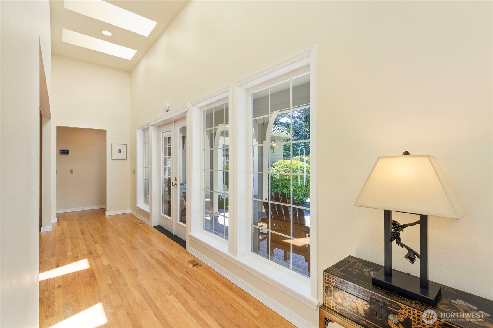 203 Baycliff Drive Property Photo 8